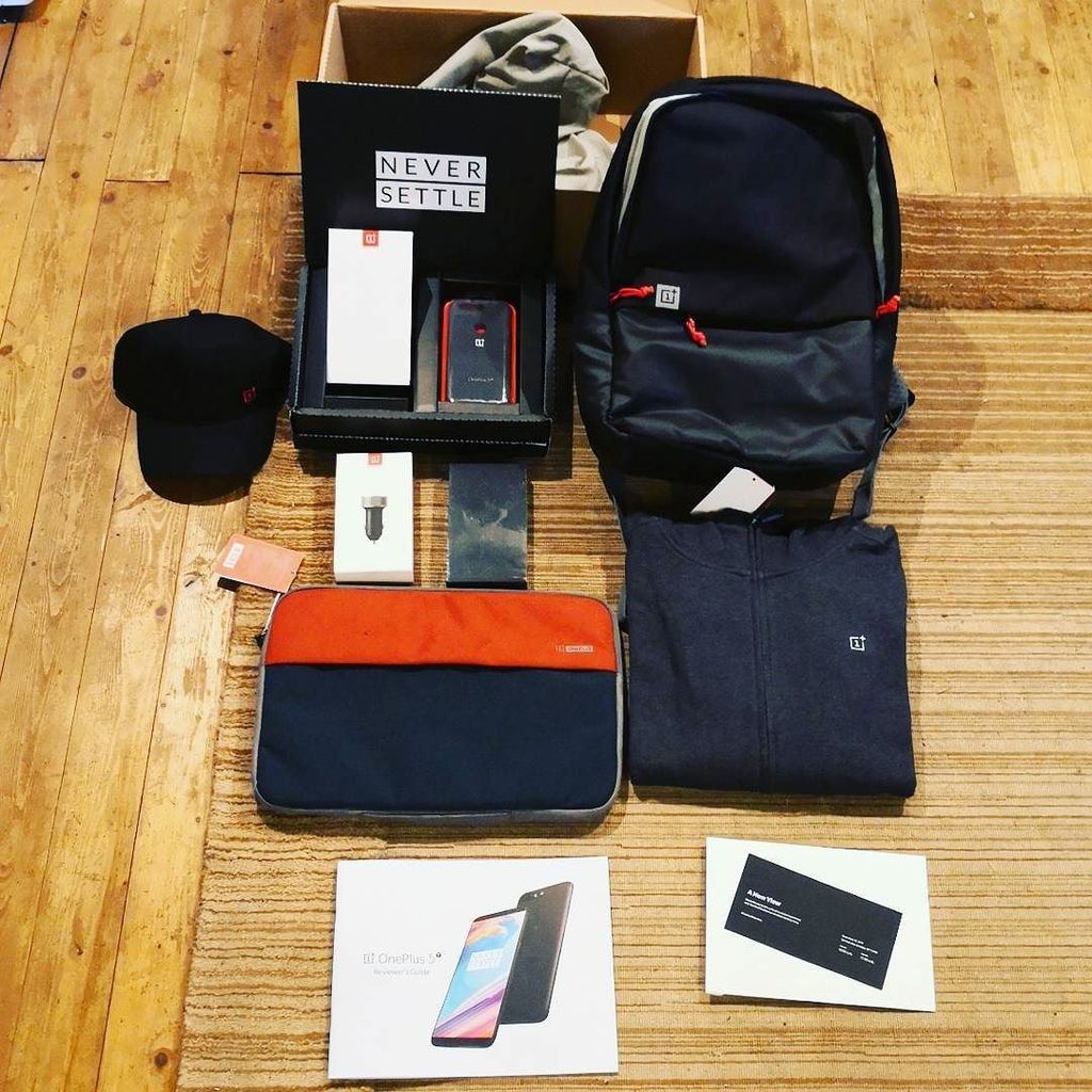 OnePlus 5T Reviewers Kit