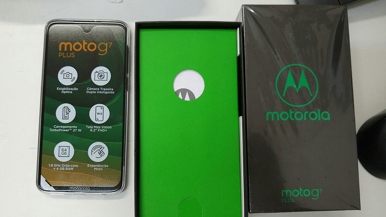Moto G7 Plus with the box